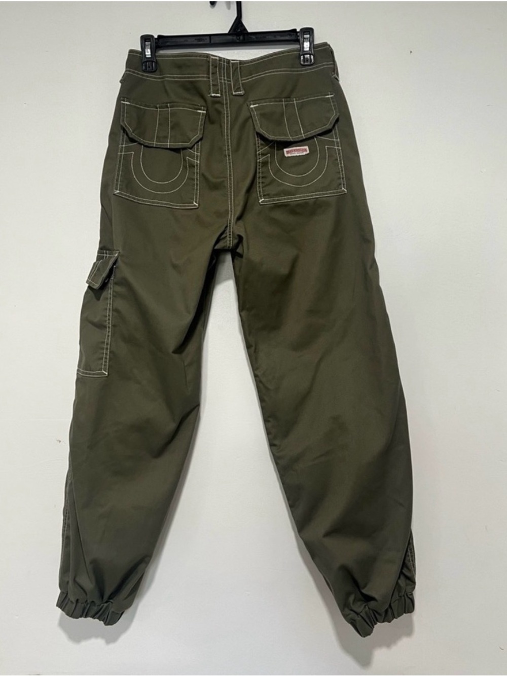 True Religion olive Bobby baggy joggers with cargo pocket - Picture 5 of 11